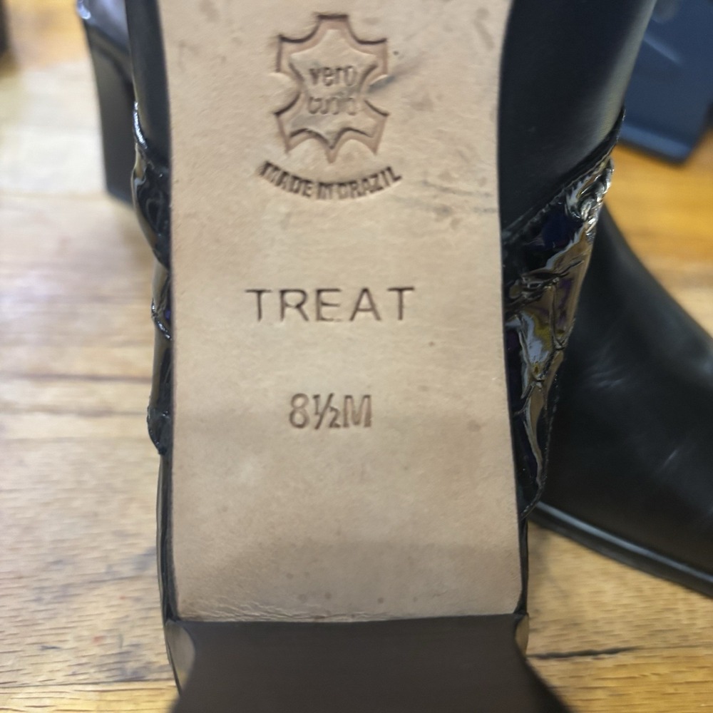 Brighton Women's Slip On Mile Black Leather 8.5 M Block Heel 2"‎ Silver Charm - Picture 9 of 9